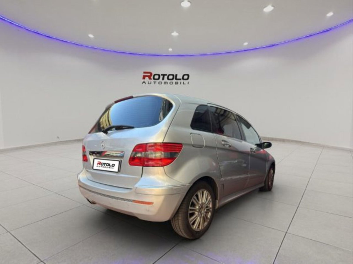Mercedes-Benz Classe B 150 Sport (4)