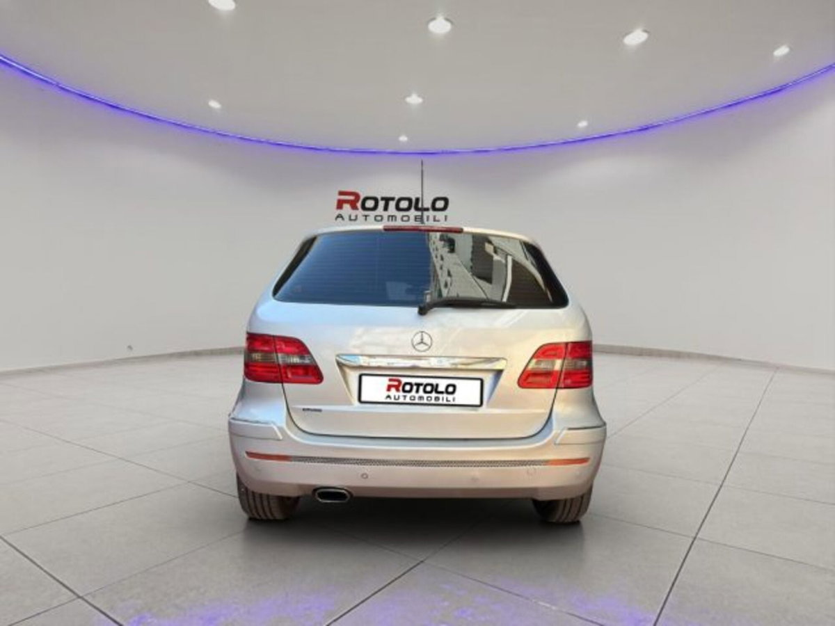 Mercedes-Benz Classe B 150 Sport (5)