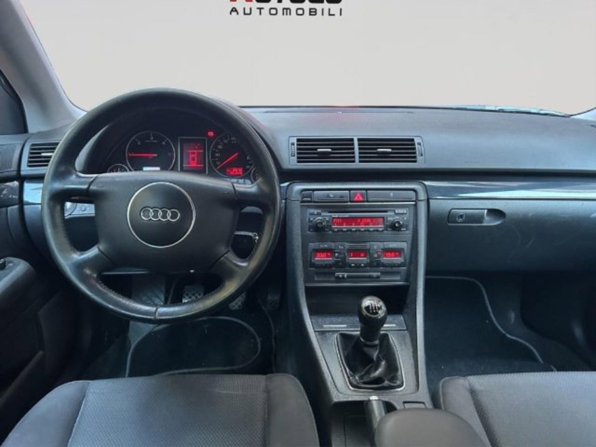 Audi A4 Avant 1.9 TDI/130 CV cat (11)