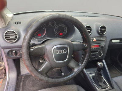 Audi A3 1.6 16V FSI Attraction (12)