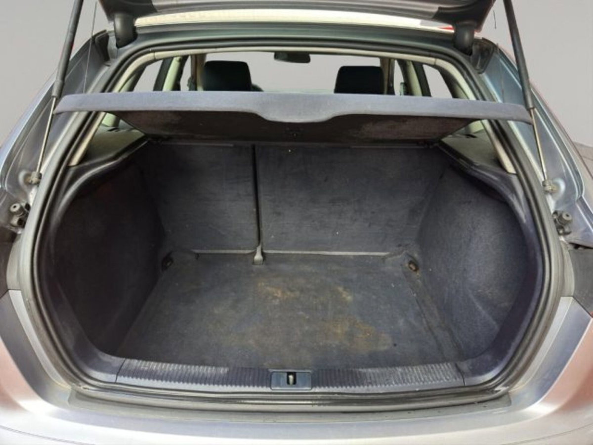 Audi A3 1.6 16V FSI Attraction (17)