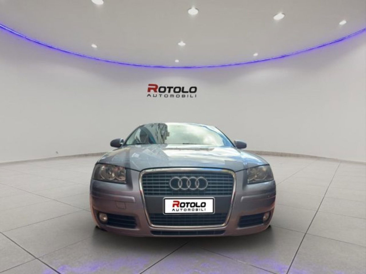Audi A3 1.6 16V FSI Attraction (2)