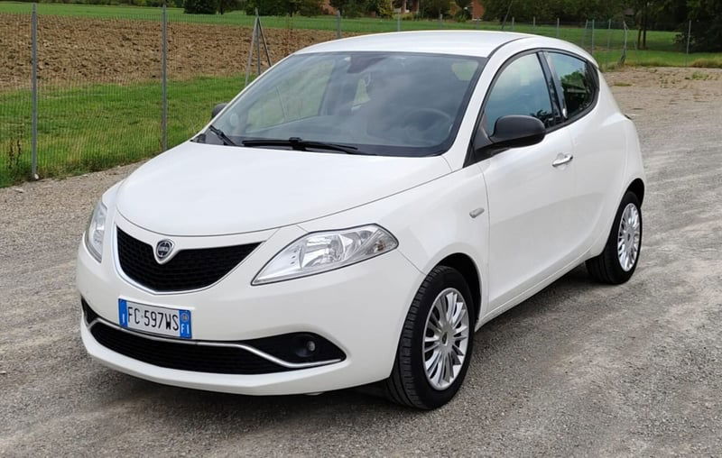 Lancia Ypsilon 1.2 69 CV 5 porte GPL Ecochic Gold
