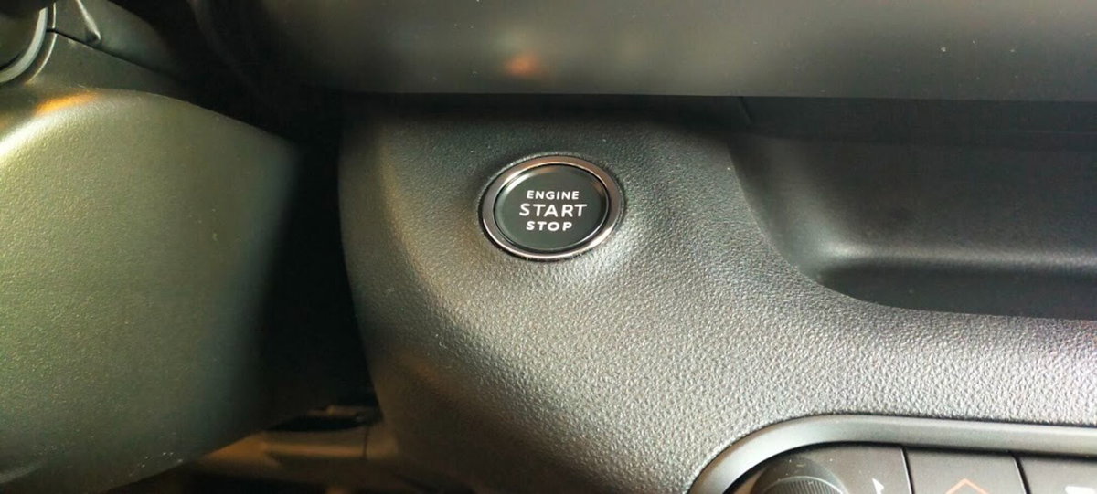 Jeep Avenger 1.2 turbo Summit fwd 100cv (13)
