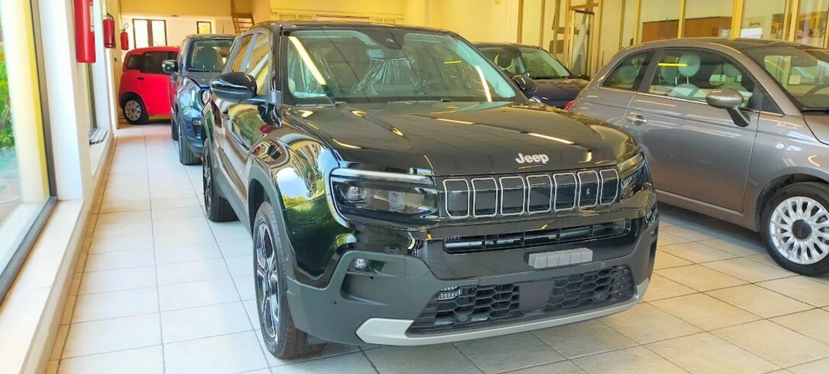Jeep Avenger 1.2 turbo Summit fwd 100cv (2)