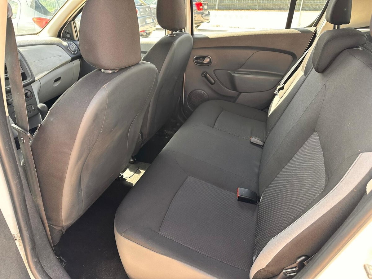 Dacia Sandero 1.2 GPL 75CV Extra (8)