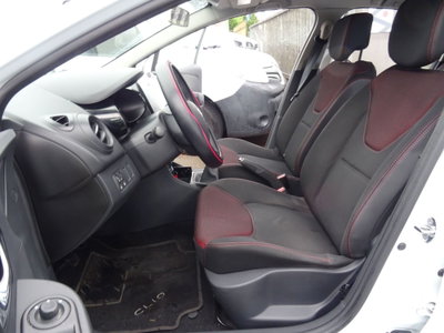Renault Clio Sporter 1.2 75CV Wave (11)