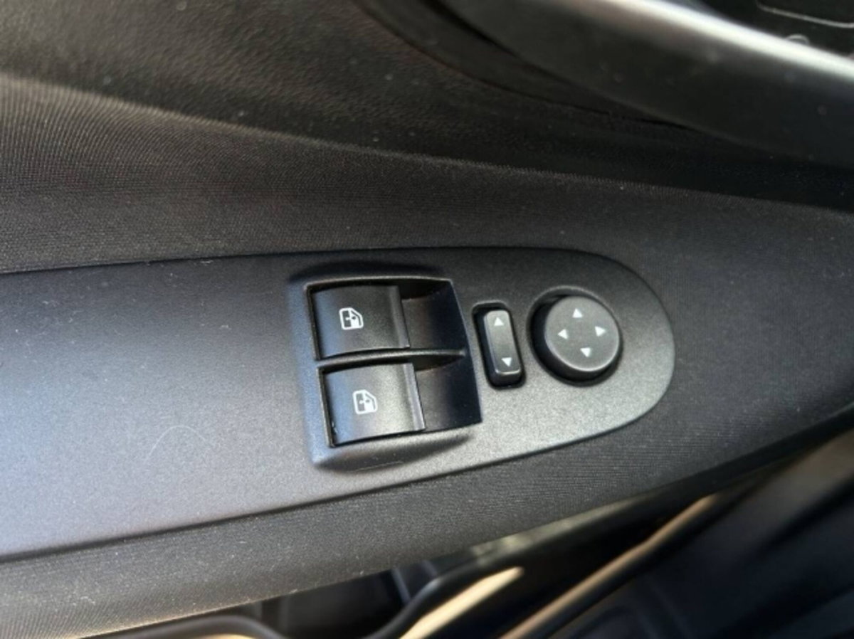 Fiat Punto 1.2 8V 5 porte Street (12)