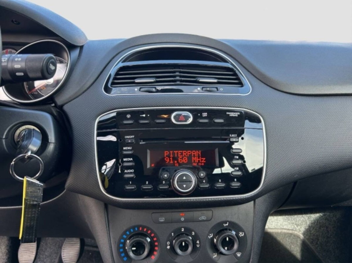 Fiat Punto 1.2 8V 5 porte Street (16)