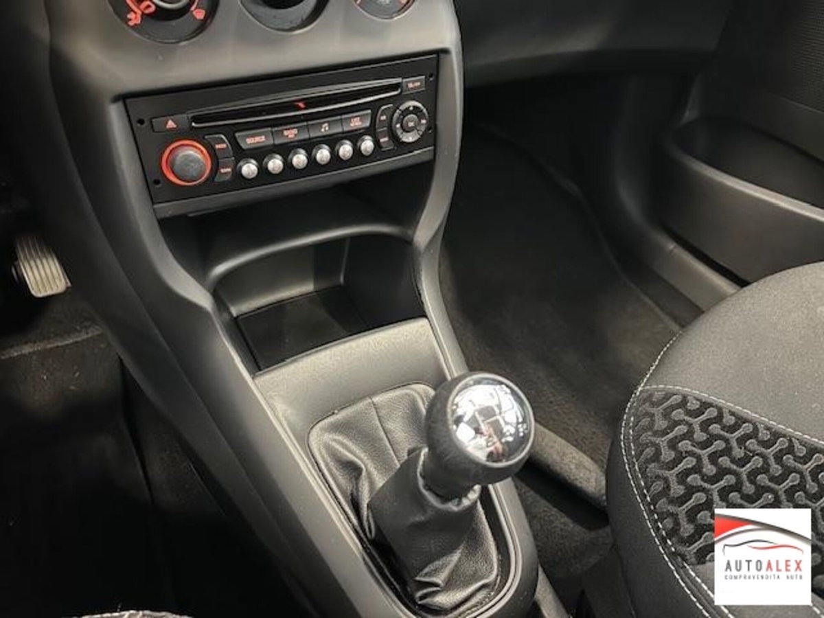 Citroen C3 1.4 HDi 70 Ideal (9)