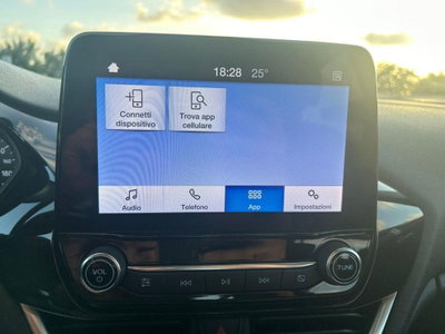 Ford Fiesta 1.1 75 CV GPL 5 porte Titanium (11)
