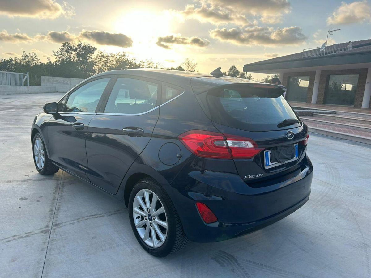 Ford Fiesta 1.1 75 CV GPL 5 porte Titanium (4)