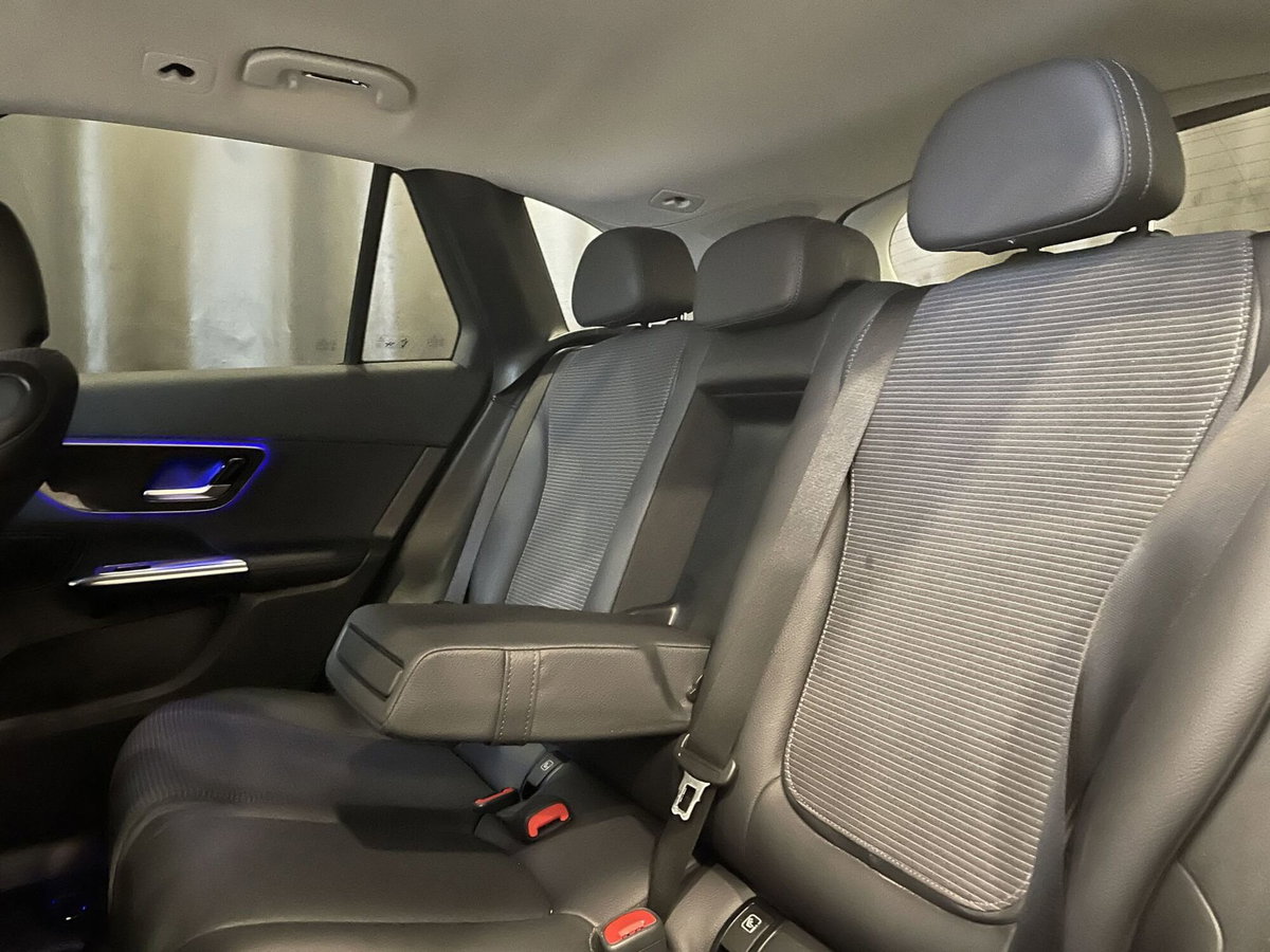 Mercedes-Benz GLC 220 d 4Matic Mild Hybrid AMG Advanced Plus (11)