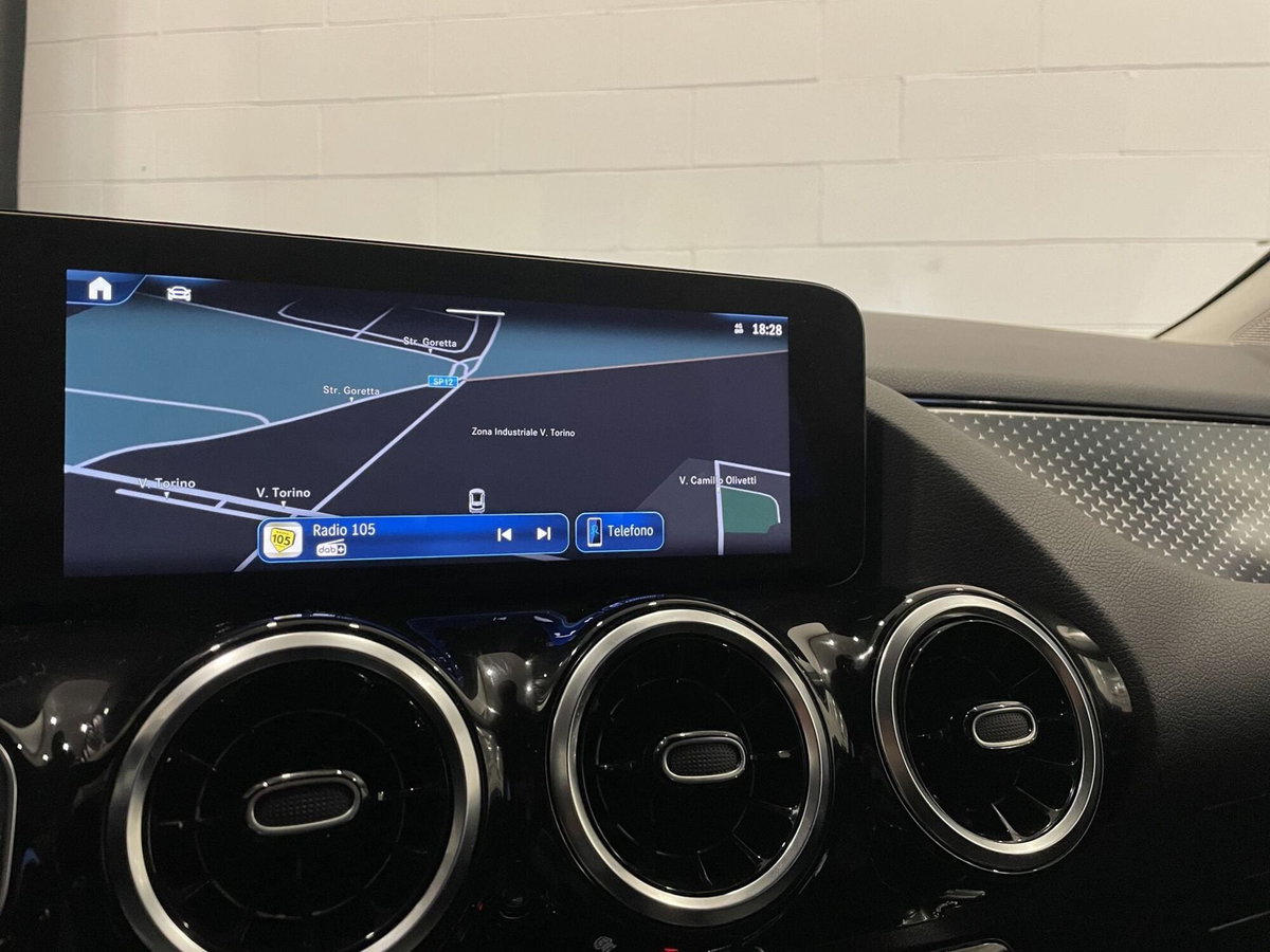 Mercedes-Benz GLA SUV 180 d Progressive Advanced auto (12)