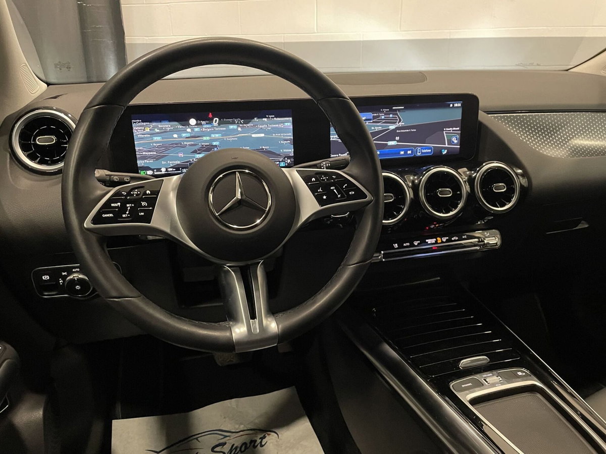 Mercedes-Benz GLA SUV 180 d Progressive Advanced auto (13)