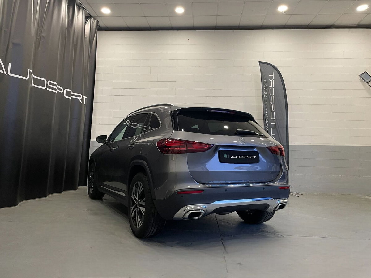 Mercedes-Benz GLA SUV 180 d Progressive Advanced auto (4)