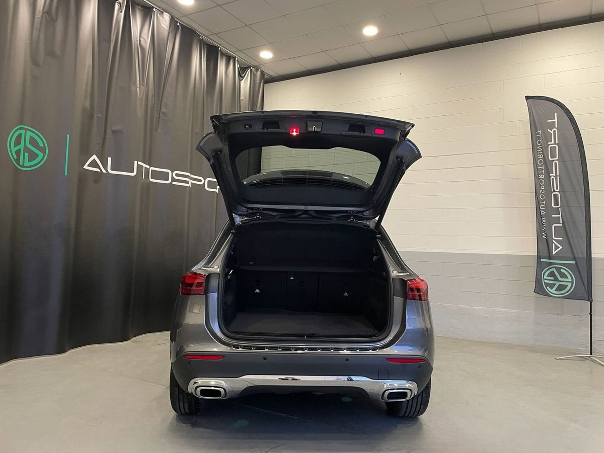 Mercedes-Benz GLA SUV 180 d Progressive Advanced auto (6)