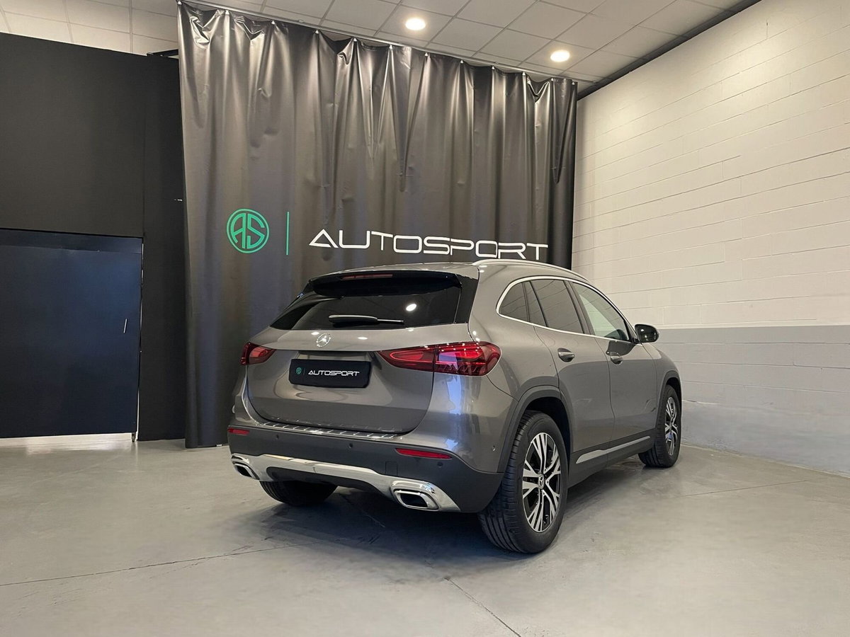 Mercedes-Benz GLA SUV 180 d Progressive Advanced auto (7)