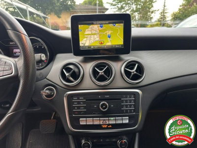 Mercedes-Benz CLA Shooting Brake 200 Premium (15)