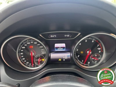 Mercedes-Benz CLA Shooting Brake 200 Premium (4)