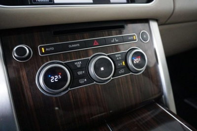 Land Rover Range Rover 4.4 SDV8 Vogue (14)