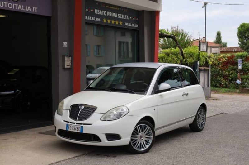 Lancia Ypsilon 1.3 MJT 90 CV Platino