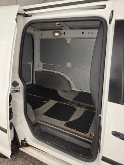 Volkswagen Veicoli Commerciali Caddy 2.0 TDI Kombi (9)