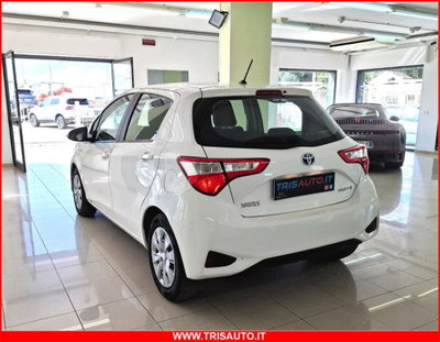 Toyota Yaris 1.5 Hybrid 5 porte Cool (2)