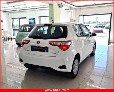 Toyota Yaris 1.5 Hybrid 5 porte Cool (4)