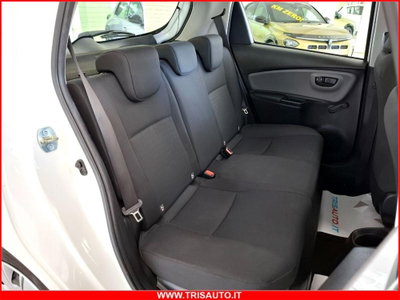 Toyota Yaris 1.5 Hybrid 5 porte Cool (8)