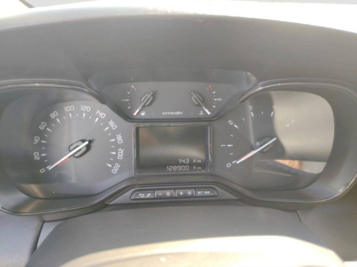 Citroen C3 Aircross PureTech 110 S&S Feel (9)