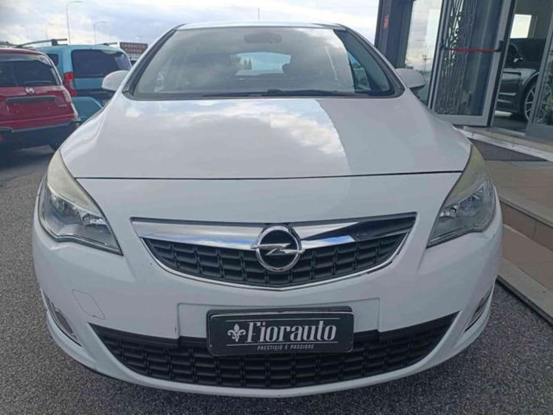 Opel Astra 1.4 100CV 5 porte Cosmo