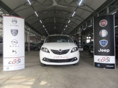Lancia Ypsilon 1.0 FireFly 5 porte S&S Hybrid Ecochic A. Ferretti usata