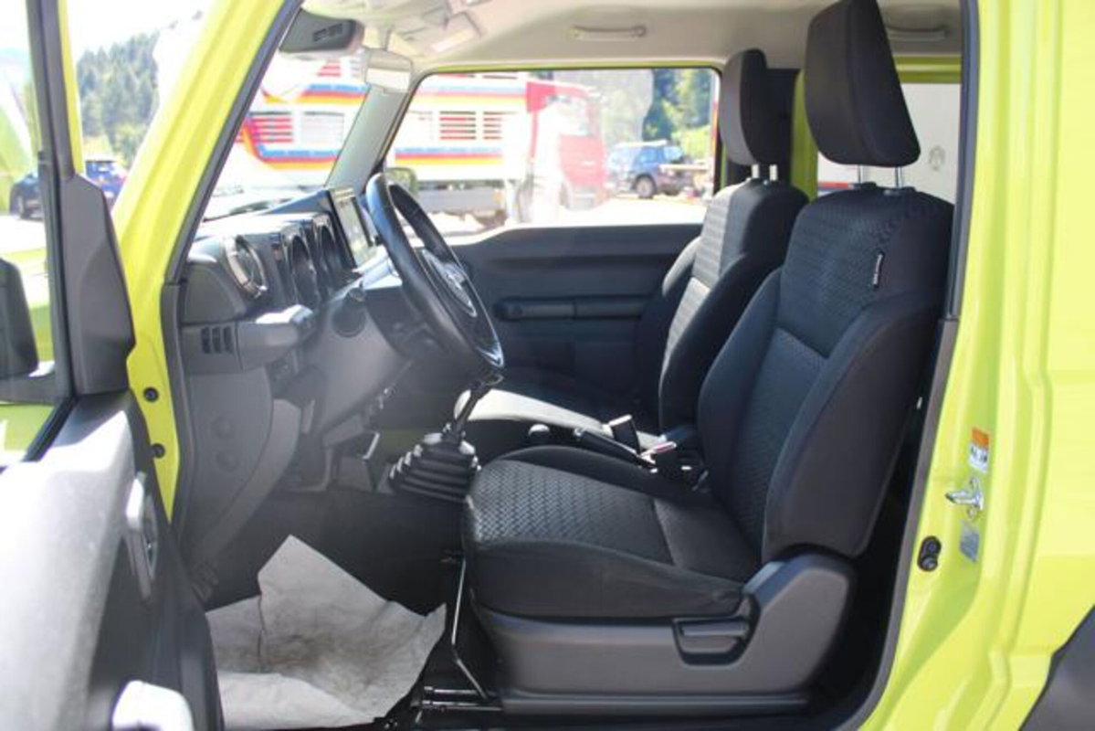 Suzuki Jimny 1.5 5MT Top (10)