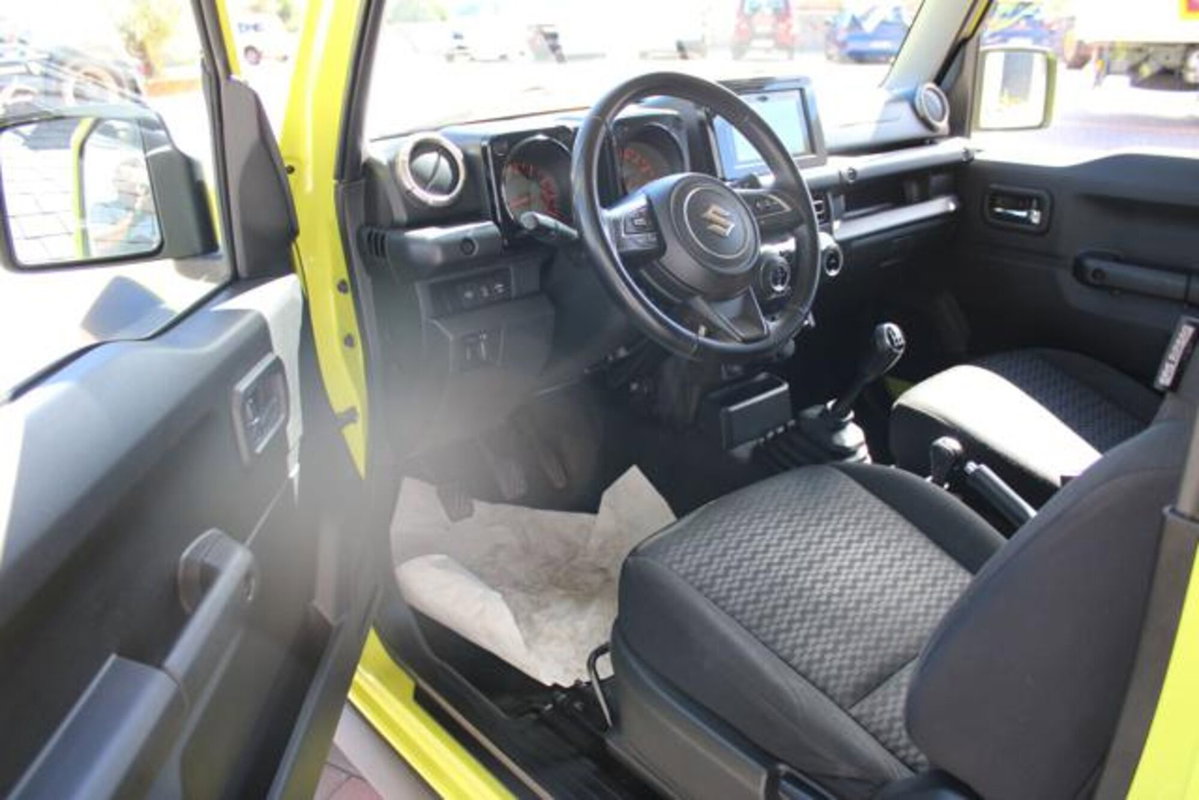 Suzuki Jimny 1.5 5MT Top (9)