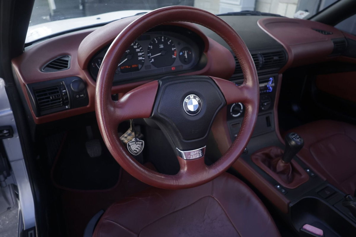 BMW Z3 Cabrio 1.9 16V cat Roadster (10)