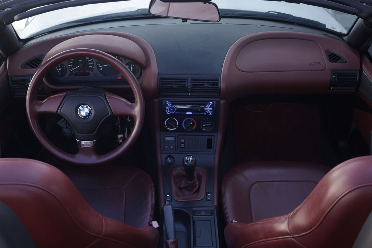 BMW Z3 Cabrio 1.9 16V cat Roadster (2)