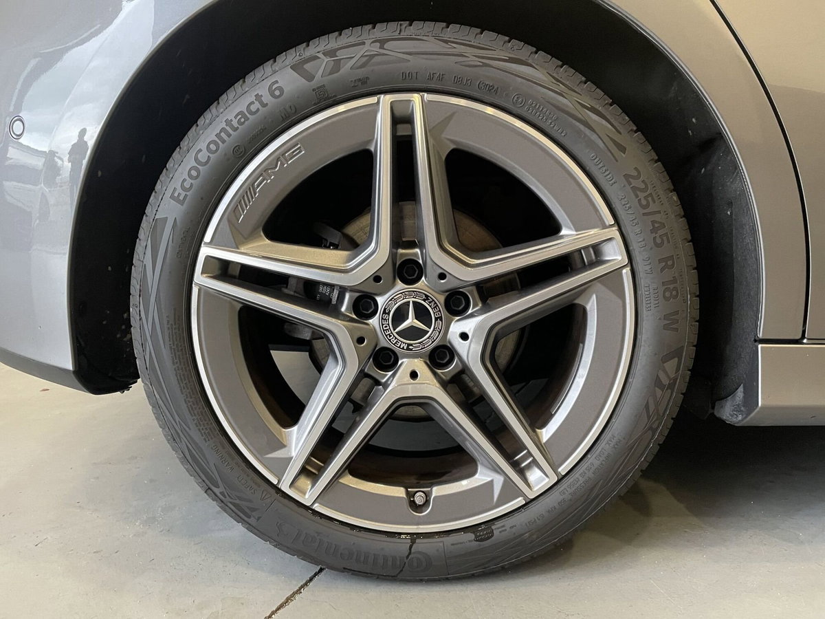 Mercedes-Benz Classe A 180 Automatic Premium (8)