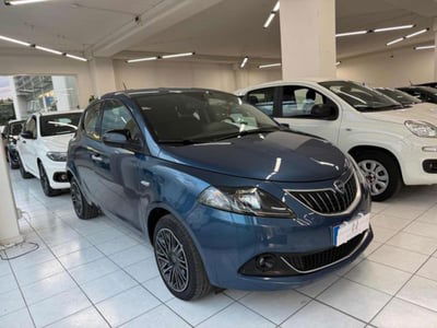 Lancia Ypsilon 1.0 FireFly 5 porte S&S Hybrid Ecochic Gold usata