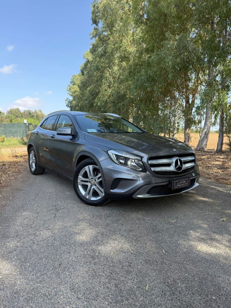 Mercedes-Benz GLA SUV 200 d Automatic Premium