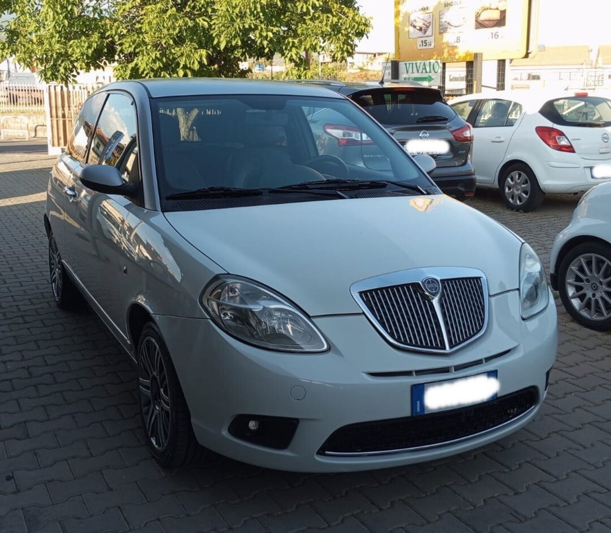 Lancia Ypsilon 1.3 MJT 90 CV Platino (3)