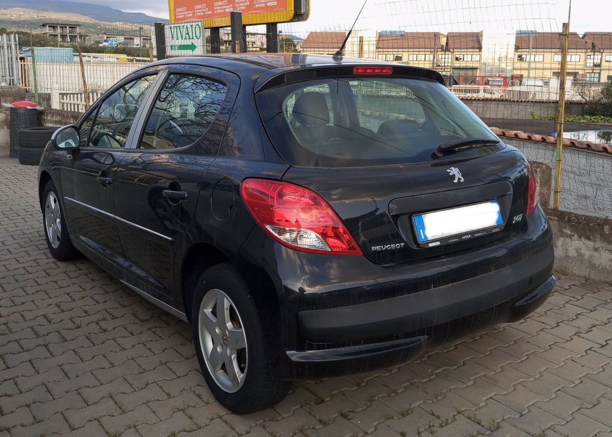Peugeot 207 HDi 70CV FAP 5p. XS (4)