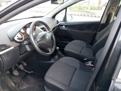 Peugeot 207 HDi 70CV FAP 5p. XS (9)