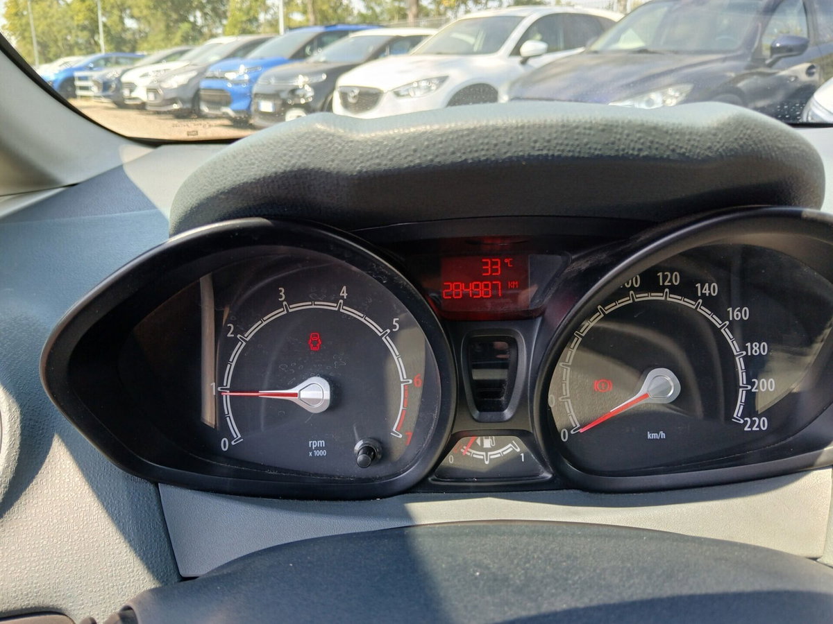Ford Fiesta 1.4 5 porte Bz.- GPL Titanium (17)