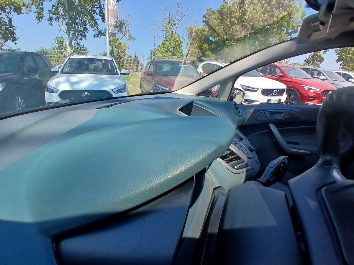 Ford Fiesta 1.4 5 porte Bz.- GPL Titanium (19)