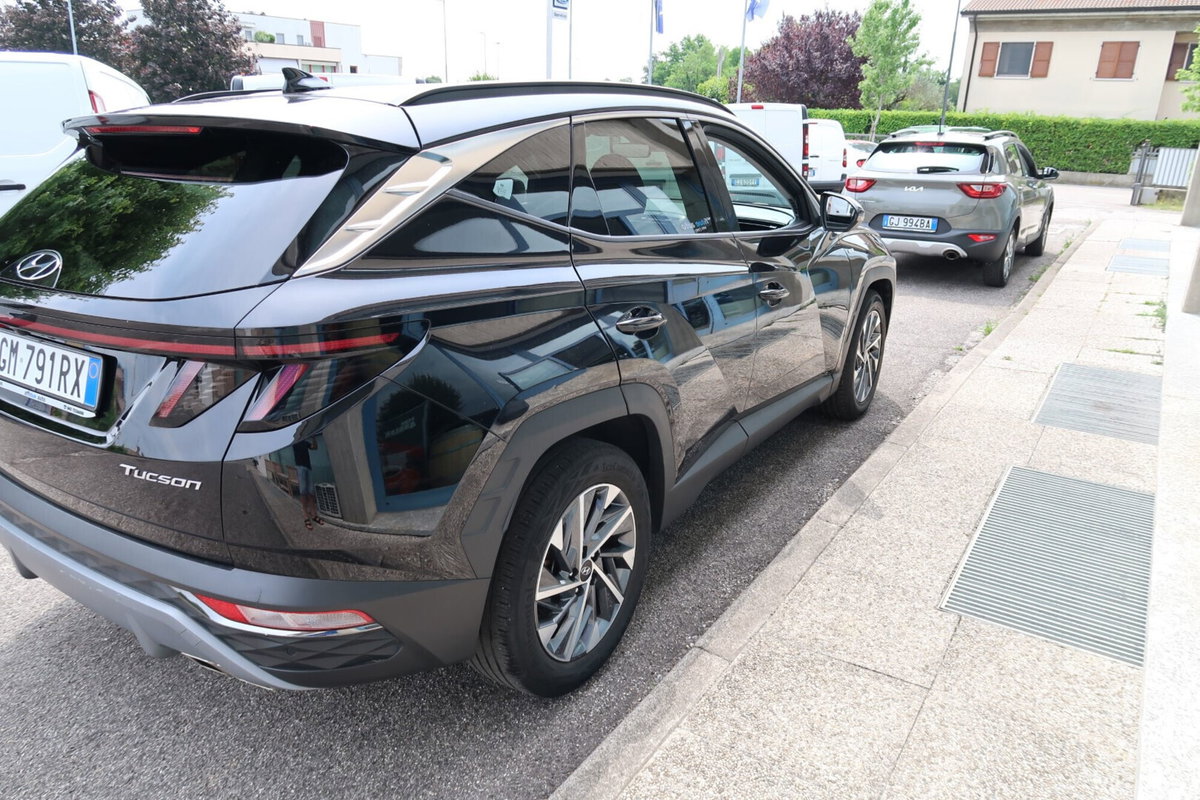 Hyundai Tucson 1.6 crdi 48V Xline 2wd imt (5)