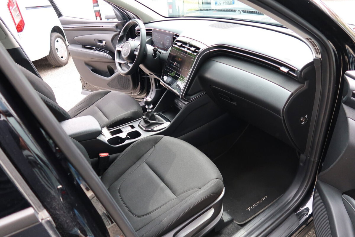 Hyundai Tucson 1.6 crdi 48V Xline 2wd imt (9)