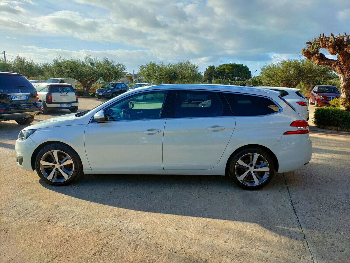 Peugeot 308 SW BlueHDi 120 S&S Allure (5)