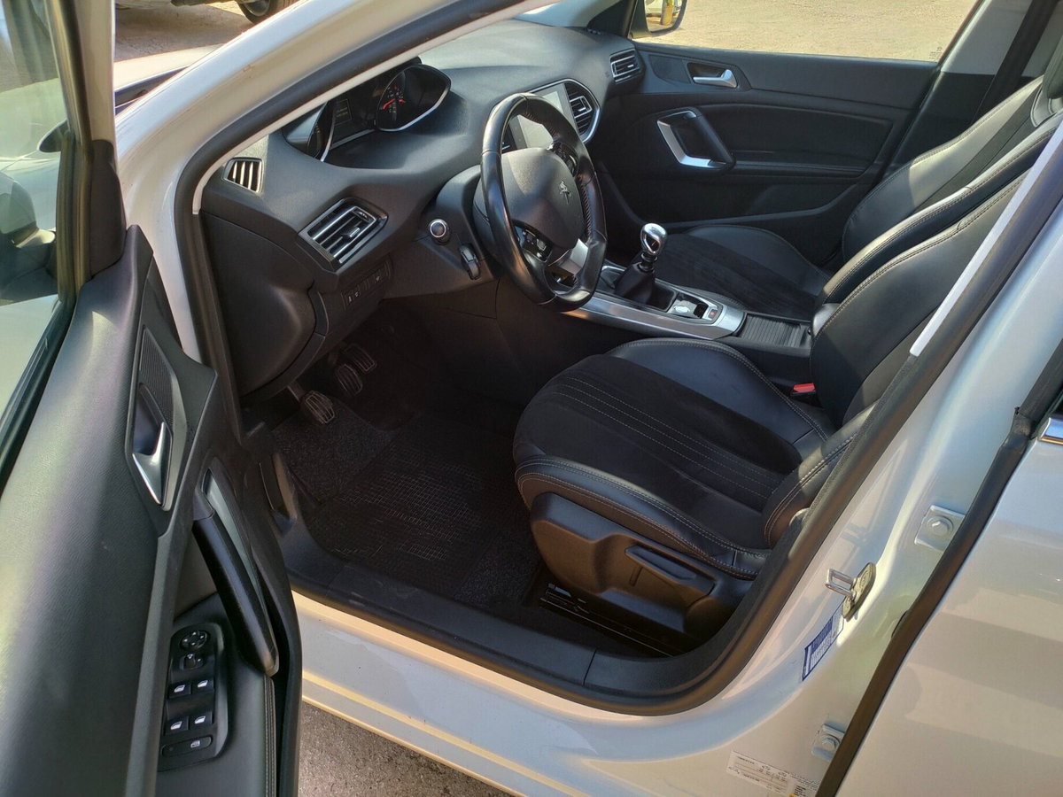 Peugeot 308 SW BlueHDi 120 S&S Allure (7)