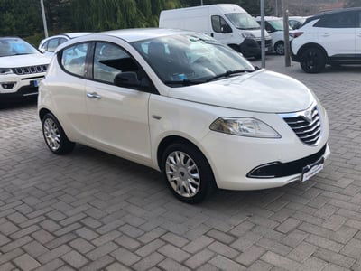 Lancia Ypsilon 1.2 69 CV Unyca usata